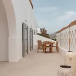 Siora Of Paros - Ammiralis & Castelis * Naousa (Paros)