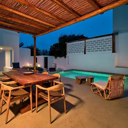 Siora Of Paros - Ammiralis & Castelis * Zambujeira do Mar