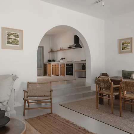 Siora Of Paros - Ammiralis & Castelis *