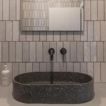 Siora Of Paros - Ammiralis & Castelis * Zambujeira do Mar