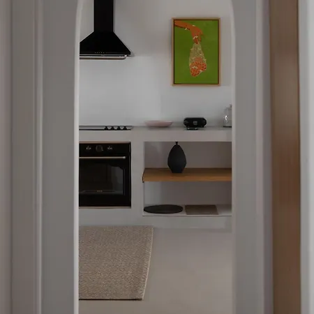 Siora Of Paros - Ammiralis & Castelis