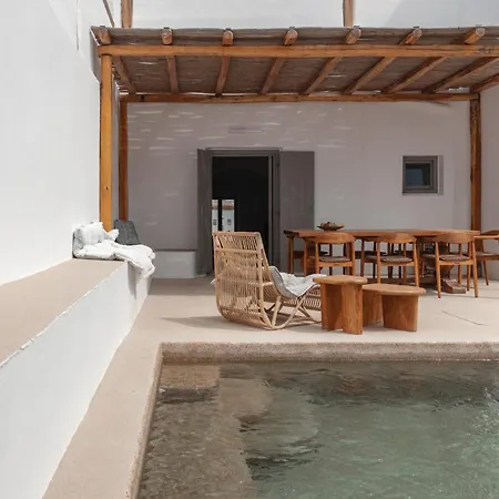 Siora Of Paros - Ammiralis & Castelis *